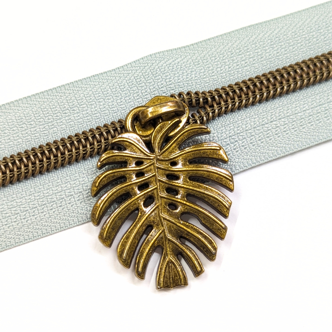 Monstera Leaf #5 Zipper Pulls