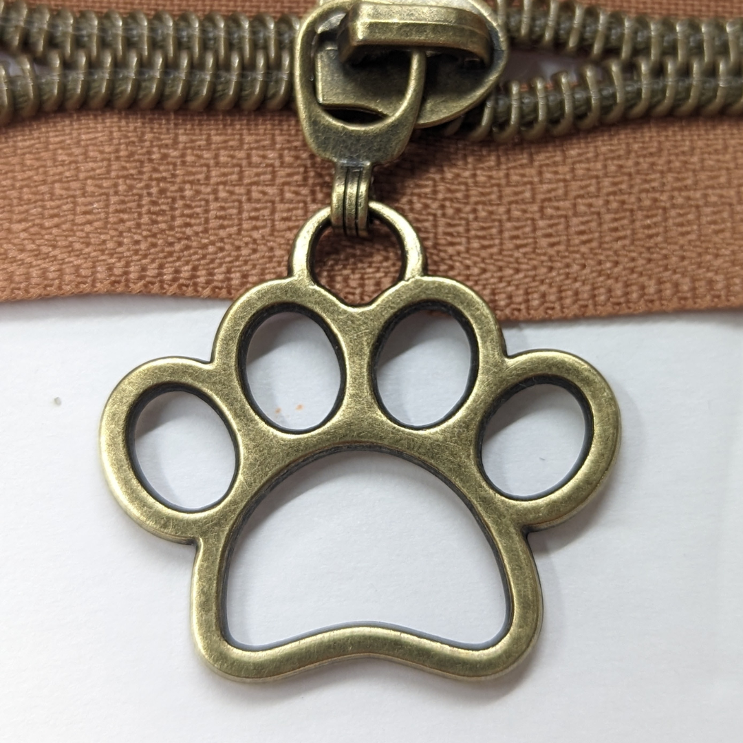 Toe Beans #5 Zipper Pulls