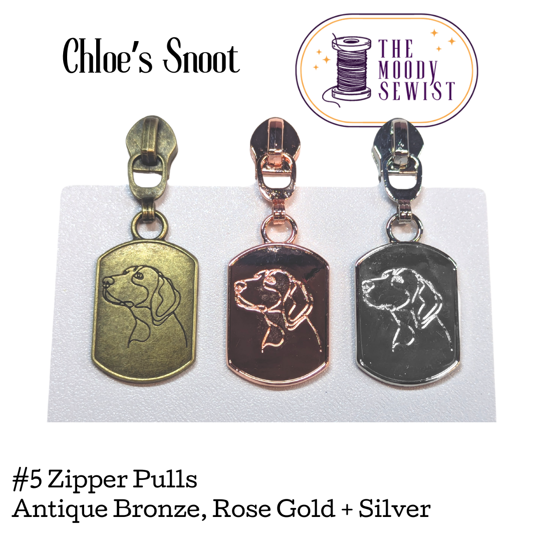 Chloe's Snoot #5 Zipper Pulls