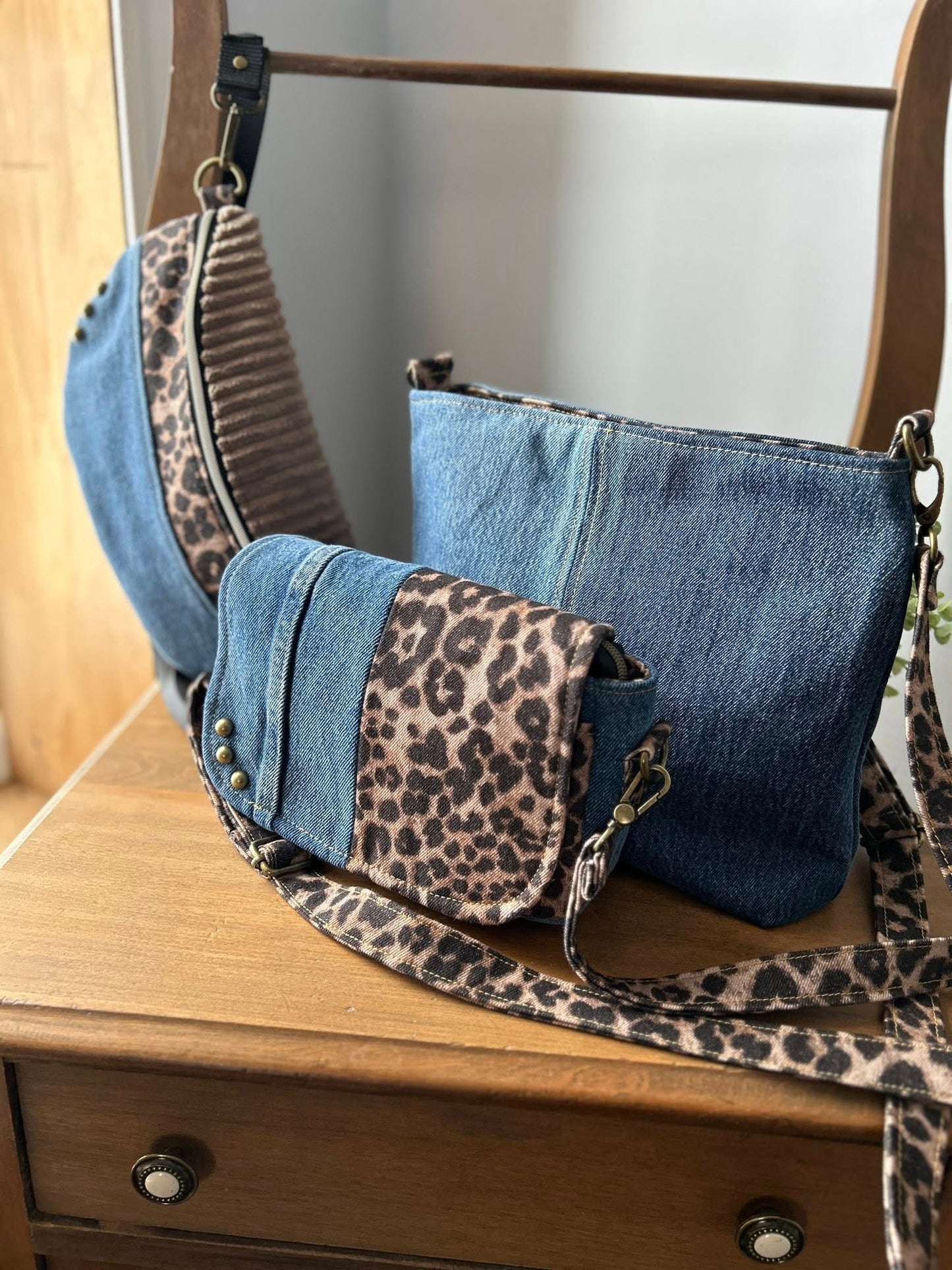 Domed Chicago Screws - Pack of 6